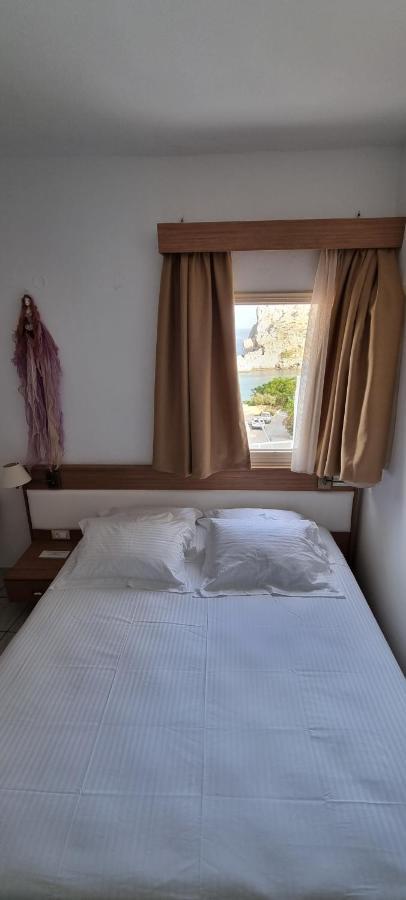 St Paul's Chrysanthi Apartment